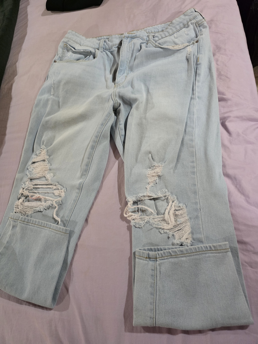 No Boundaries Light Blue Distressed Straight Leg Jeans